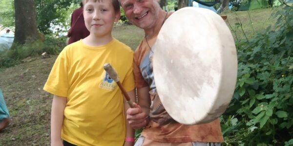 Joska Šálek v zahradě u jezera: setkání TO ZVLÁDNU na téma Dlouhověkost